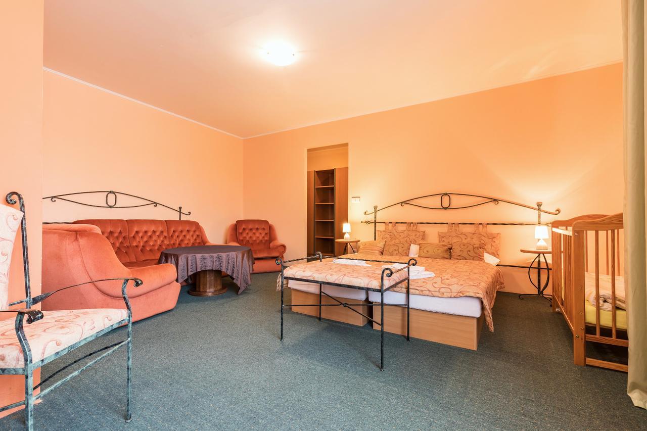 Kyjovsky Pivovar - Hotel, Restaurace, Pivni Lazne Dış mekan fotoğraf